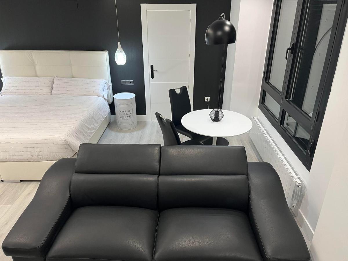Black And White Suite "La Marinera" Castro Urdiales Eksteriør billede